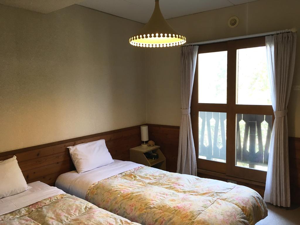 Pension Newman Karuizawa Exteriör bild